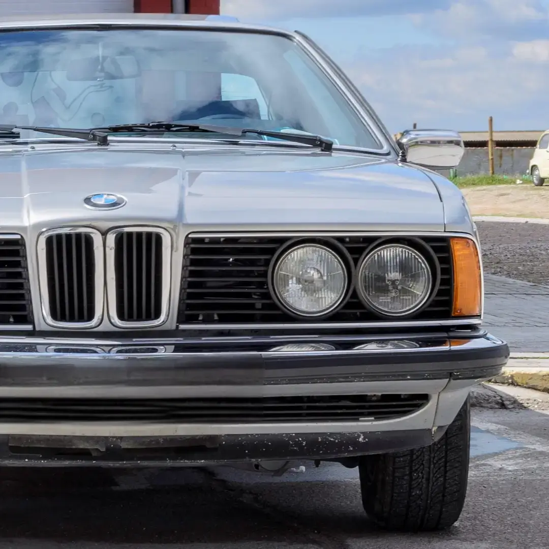 Mercedes Tunning derrapando en Drift & Grip 2025 en el circuito FK1